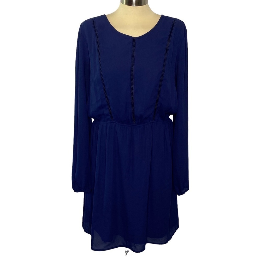 DR2 Dark Blue Inset Dress Pockets in Skirt